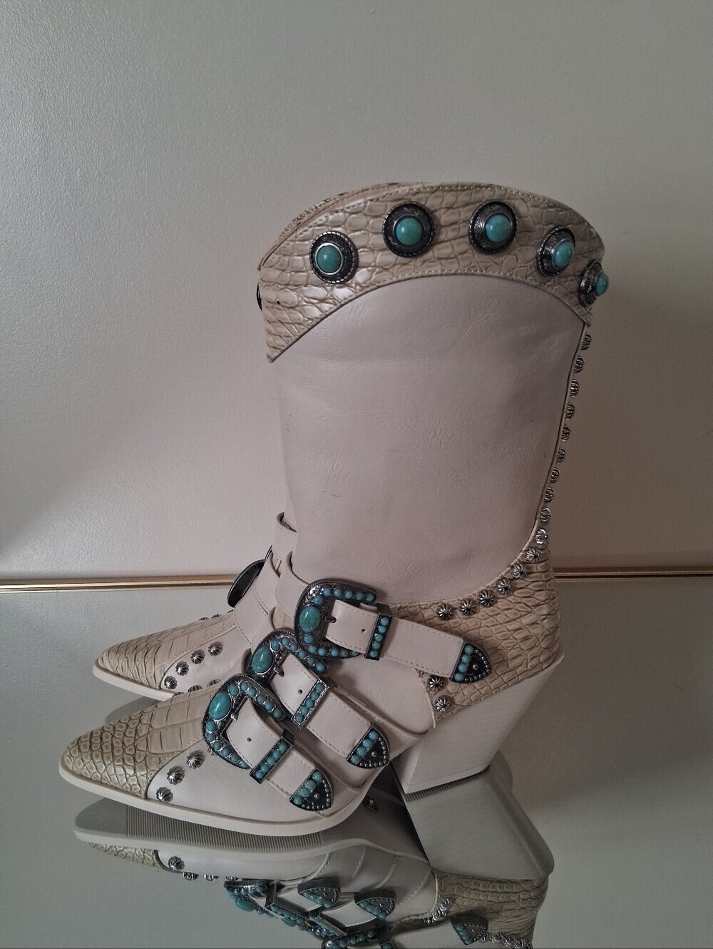Azalea Wang Balmoral studded western boots with buckles in beige Size 7 - Picture 6 of 13